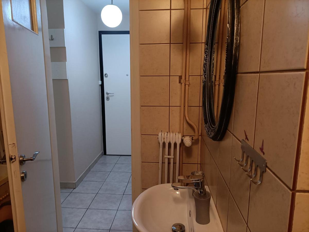 Urban Studio Apartment เอเธนส์ ภายนอก รูปภาพ