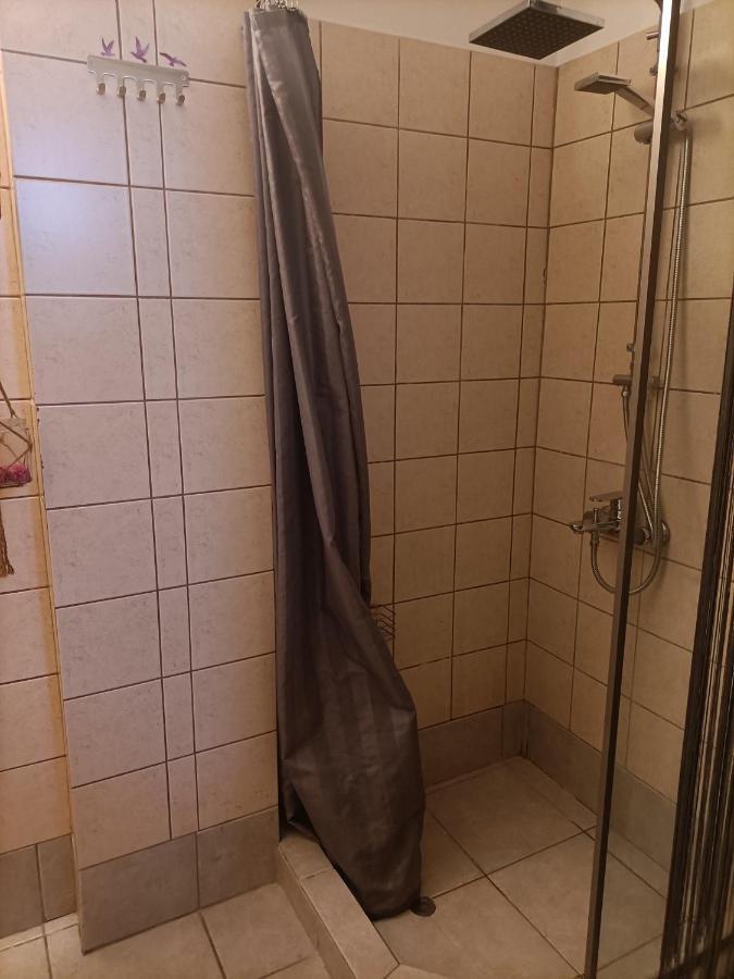 Urban Studio Apartment เอเธนส์ ภายนอก รูปภาพ